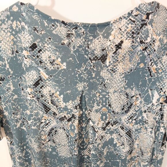 Snake Print V Neck Lightweight Dress - Picture 4 of 6